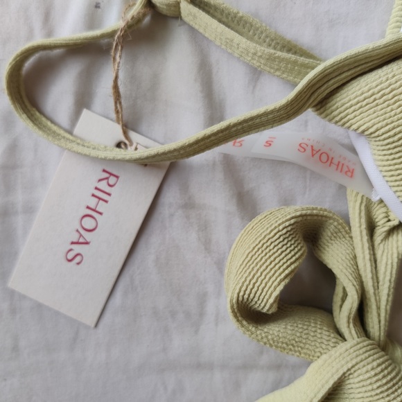 NWT Rihoas Light Green V Neck Knot Back Bikini Set - Picture 8 of 9